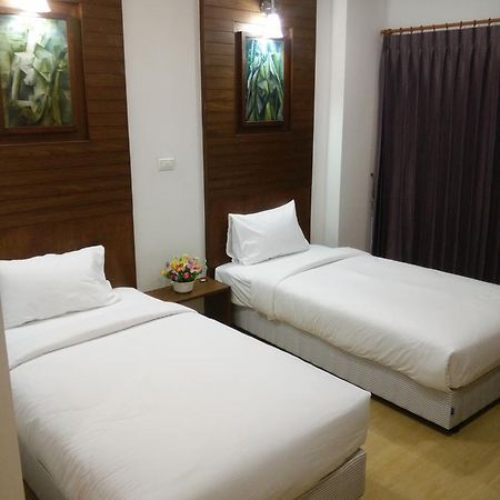 The Sr Residence Lampang Exteriör bild