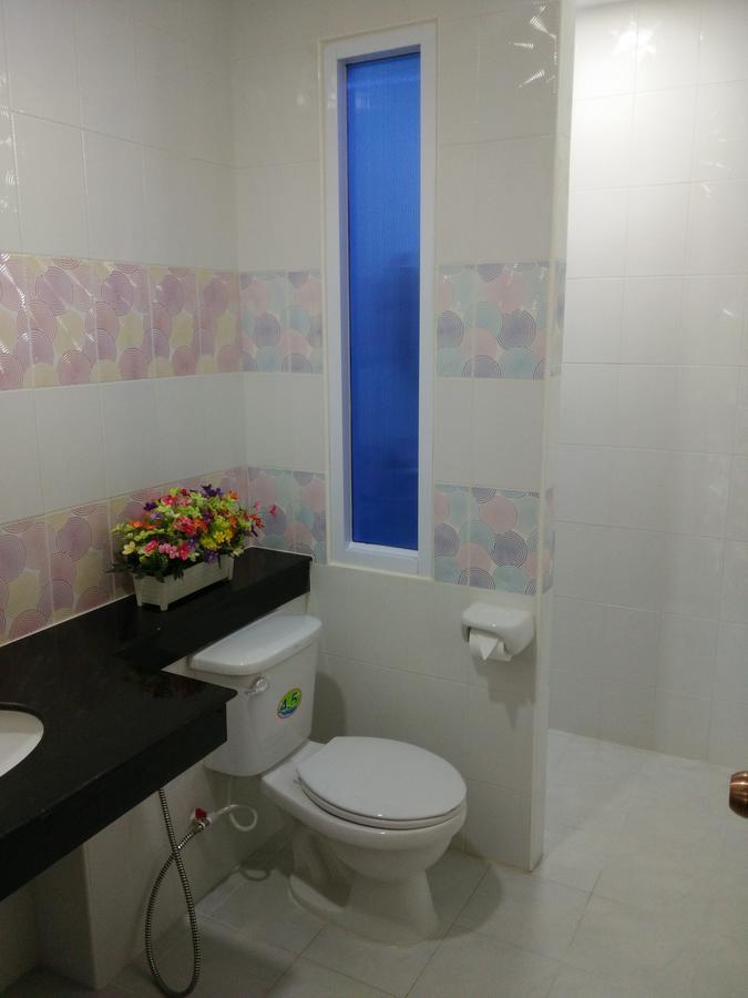 The Sr Residence Lampang Exteriör bild