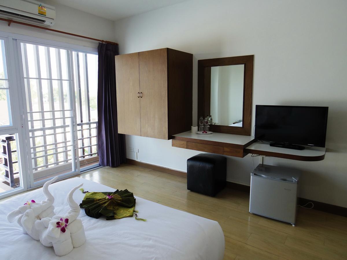 The Sr Residence Lampang Exteriör bild